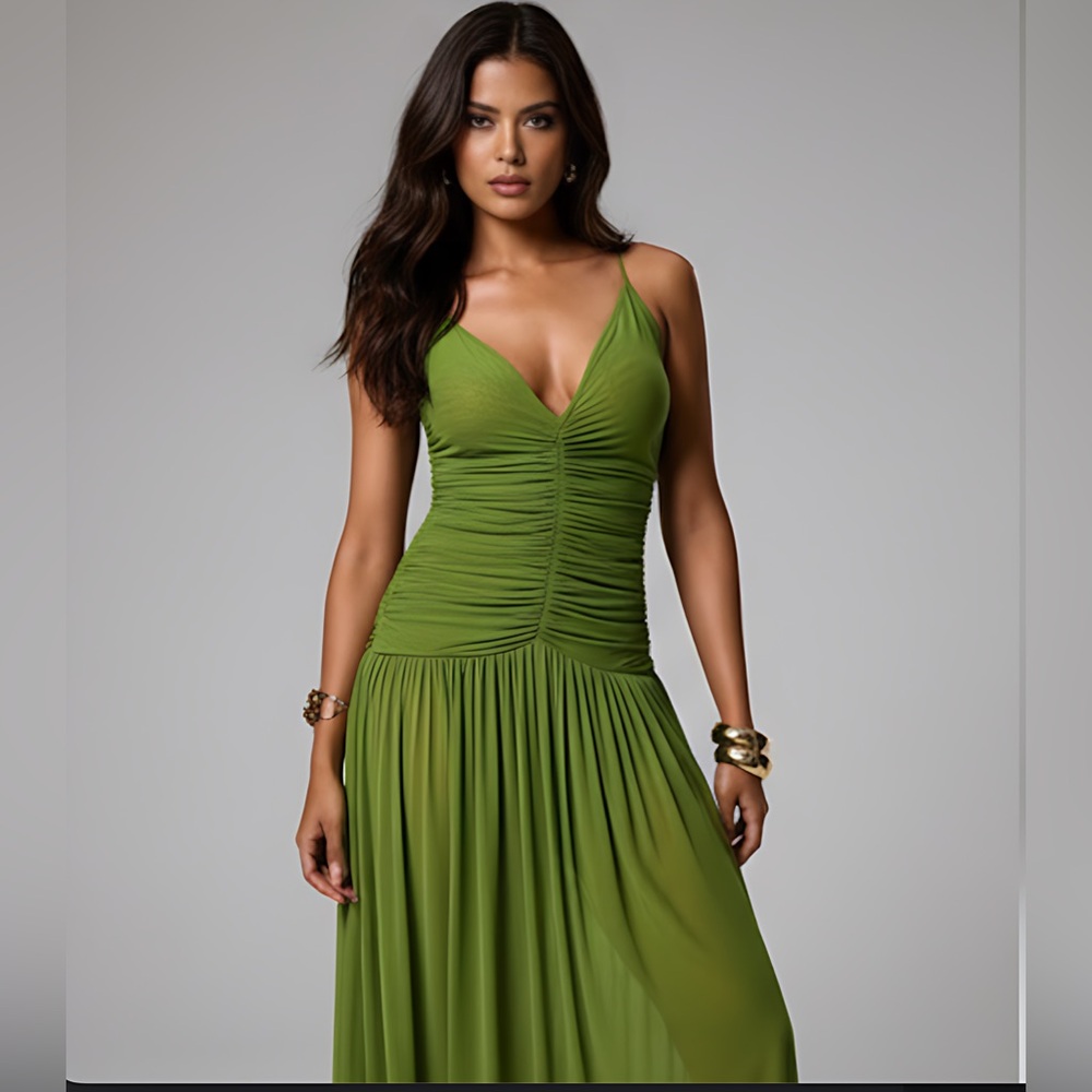 2 LEFT 🔥 Ruched Front Plunge Maxi Dress Green - Picture 3 of 11